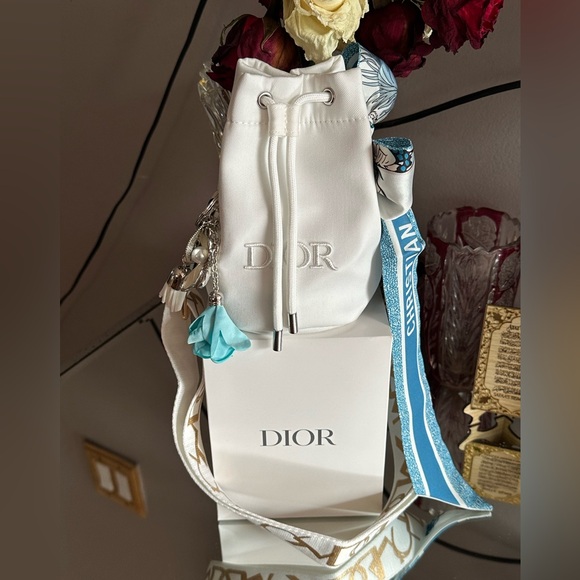 Dior - Picture 5 of 16